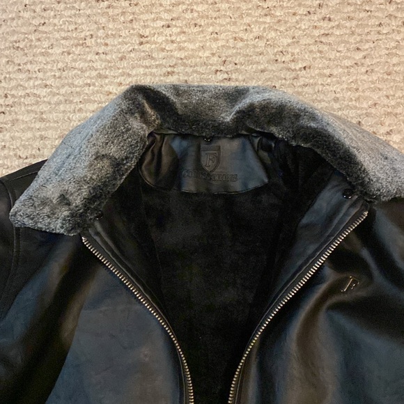 Great Italian leather jacket from F Collection that’s a size Medium. - Picture 2 of 4